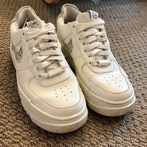 SIZE 8.5 WOMEN'S NIKE AF1 PIXEL SE WHITE SAIL / LEMON SNEAKERS DH9632-101
